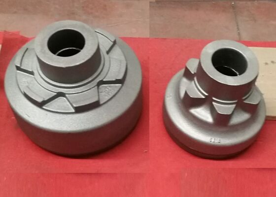 डक्टिल्ट आयरन सामग्री के साथ रेत कास्टिंग फार्म मशीनरी पार्ट्स रियर हब
